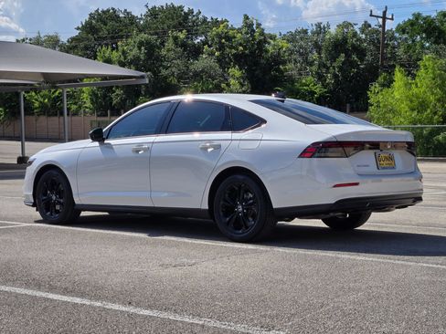 Used 2025 Honda Accord SE image 6