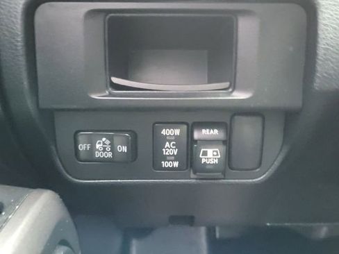 Used 2017 Toyota Tacoma TRD Sport AWD/4WD image 20
