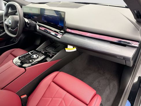 New 2027 BMW 530i RWD image 16