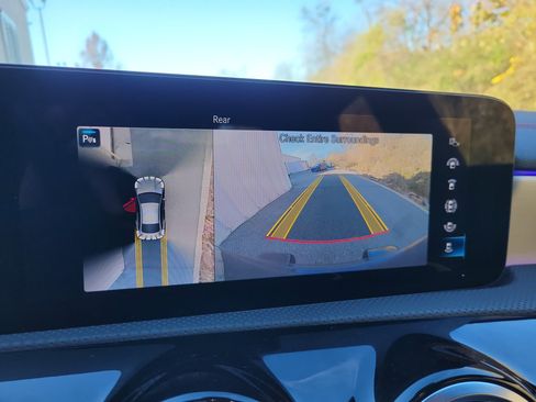 Used 2023 Mercedes-Benz CLA 250 image 24