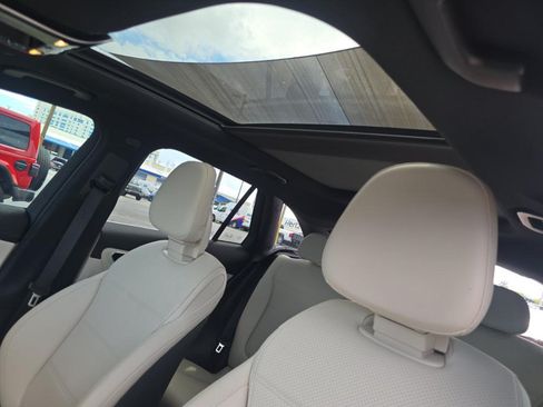 Used 2024 Mercedes-Benz GLC 300 image 8