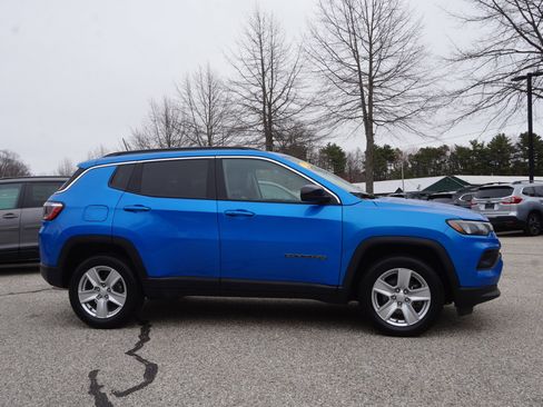 Used 2022 Jeep Compass Latitude AWD/4WD image 4