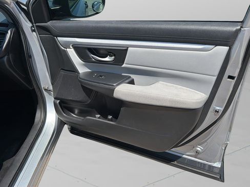 Used 2018 Honda CR-V LX image 9