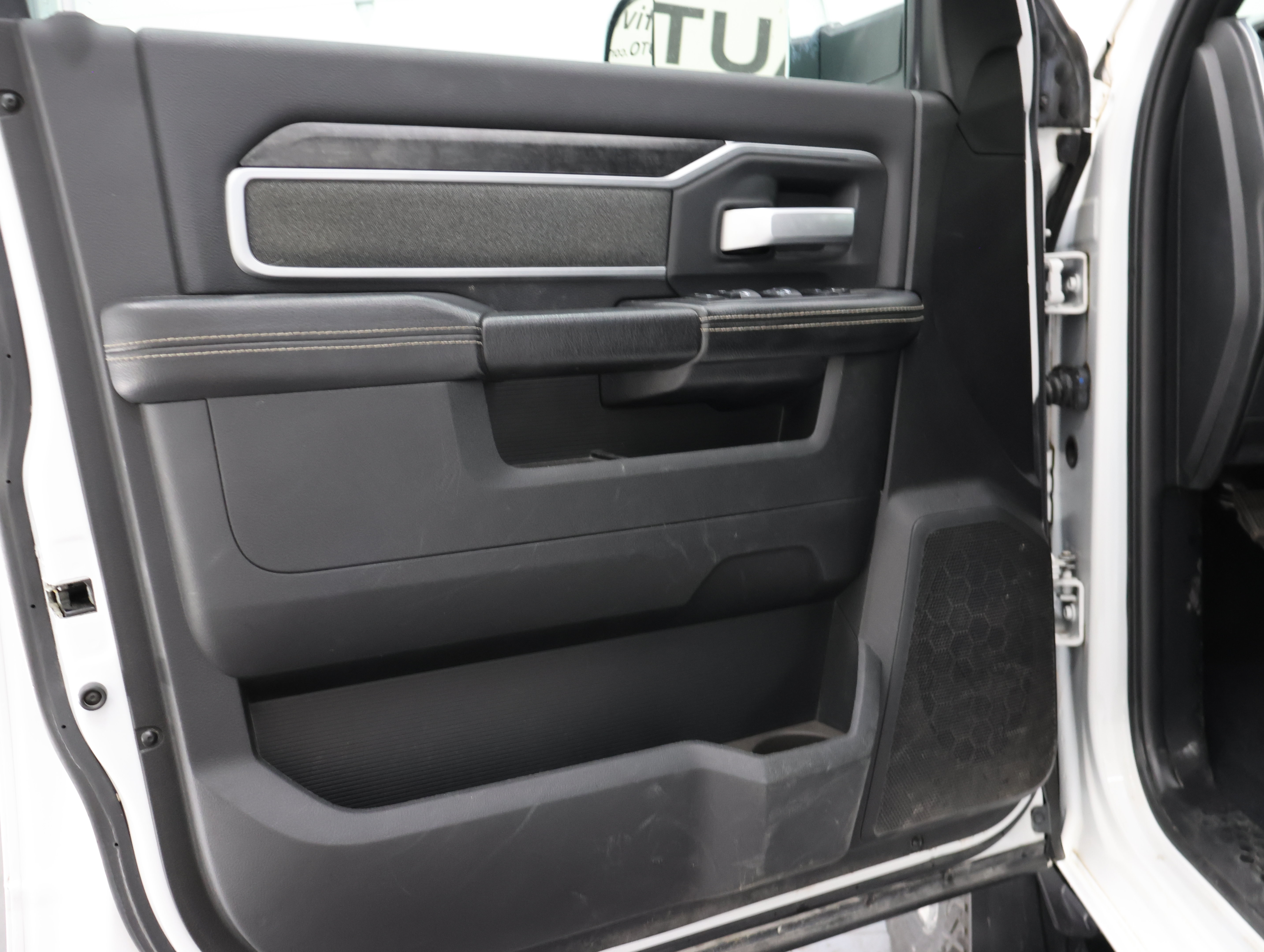 Used 2020 RAM 2500 Big Horn w/ Level 1 Equipment Group AWD/4WD image 37
