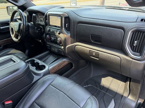 Used 2019 Chevrolet Silverado 1500 High Country w/ High Country Premium Package AWD/4WD image 20