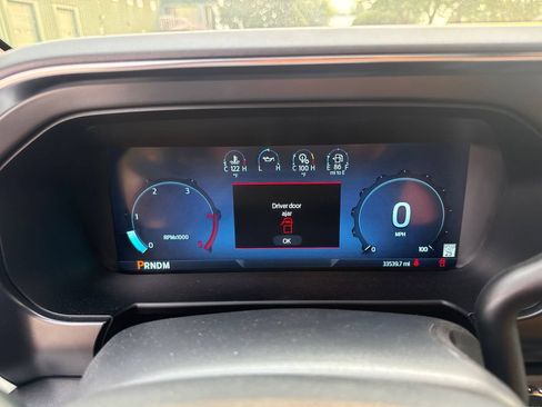 Used 2023 Ford F250 Platinum AWD/4WD image 19