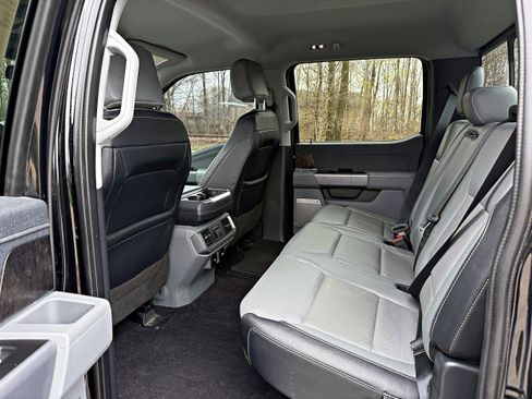 Used 2022 Ford F150 Lariat w/ Equipment Group 502A High image 20