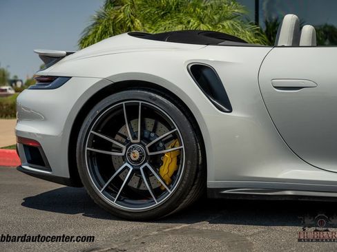 Used 2022 Porsche 911 Cabriolet AWD/4WD image 23