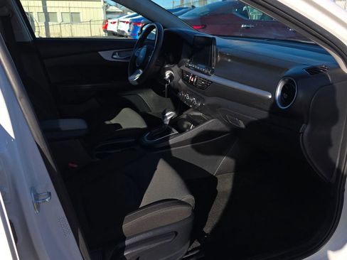 Used 2024 Kia Forte LXS FWD image 11