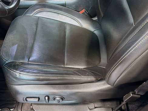 Used 2020 Chevrolet Traverse Premier FWD image 21