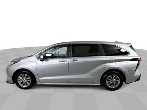 Used 2021 Toyota Sienna LE FWD image 5