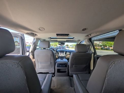 Used 2018 Chevrolet Tahoe LT image 30