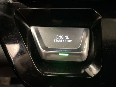 Used 2025 GMC Sierra 2500 AT4 w/ AT4 Premium Plus Package image 12