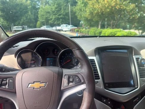 Used 2014 Chevrolet Cruze LTZ FWD image 12