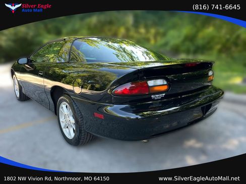 Used 2000 Chevrolet Camaro LT w/ Preferred Equipment Group 1 RWD image 4