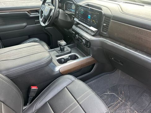 Used 2023 Chevrolet Silverado 1500 High Country w/ High Country Premium Package image 18
