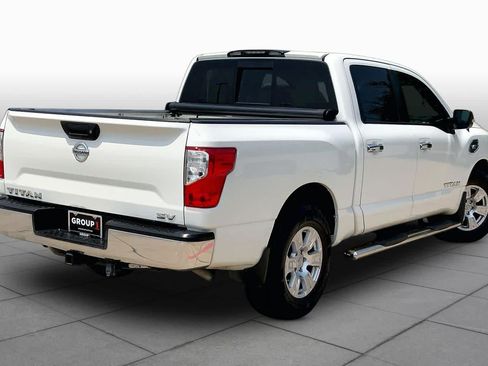 Used 2017 Nissan Titan SV RWD image 12