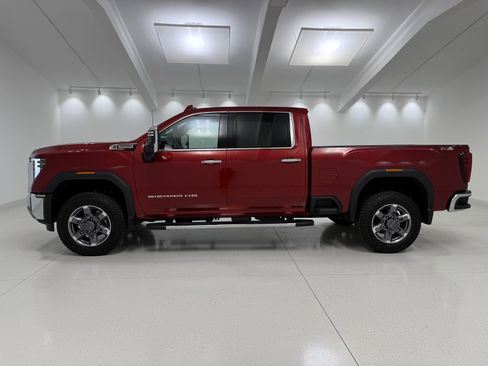 Used 2025 GMC Sierra 3500 SLT w/ SLT Premium Package image 4