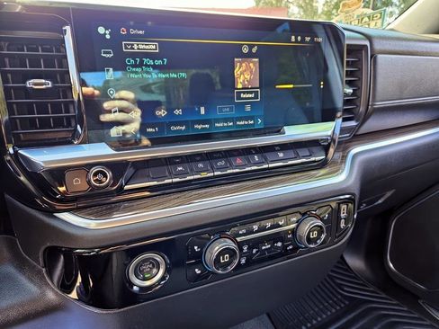 Used 2023 Chevrolet Silverado 1500 RST image 20