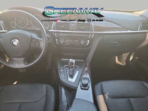 Used 2016 BMW 320i Sedan image 12