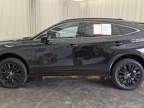 Used 2024 Toyota Venza Nightshade image 8