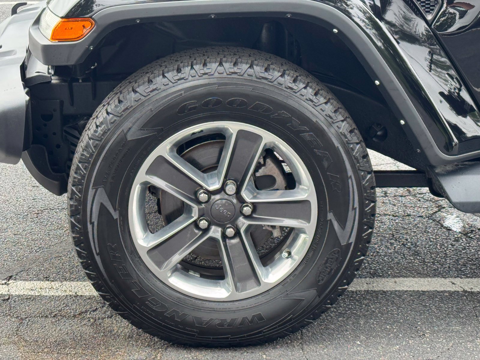 Used 2021 Jeep Wrangler Unlimited Sahara w/ Uconnect 4C Nav & Sound Group AWD/4WD image 59