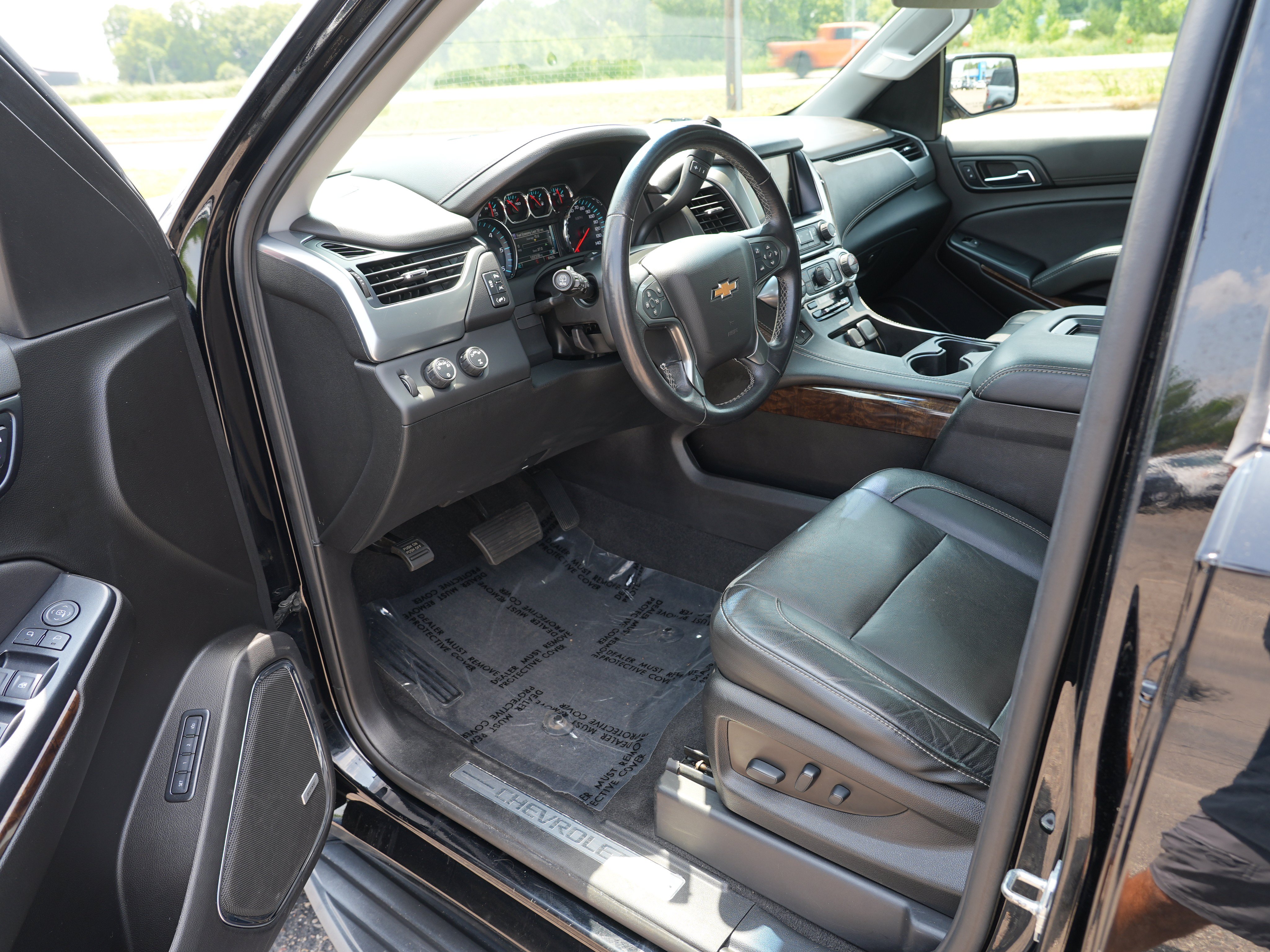 Used 2020 Chevrolet Tahoe LT AWD/4WD image 15
