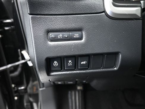 Used 2017 Nissan Murano Platinum w/ Platinum Technology Package FWD image 12