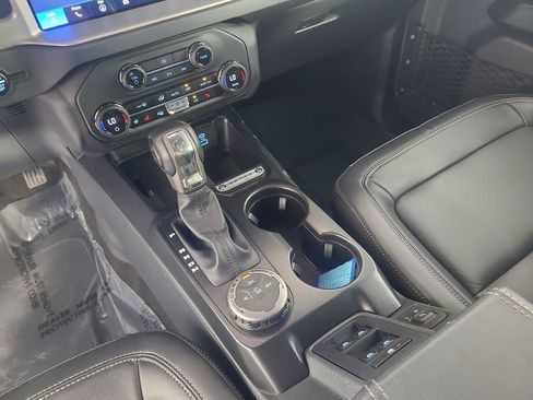 Used 2025 Ford Bronco Outer Banks image 16
