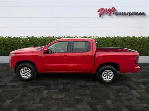 Used 2024 Nissan Frontier SV image 4