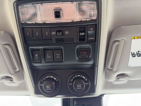 Used 2023 Toyota 4Runner TRD Off-Road Premium w/ Moonroof Package AWD/4WD image 23