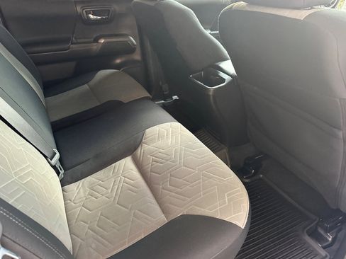 Used 2023 Toyota Tacoma TRD Off-Road image 18