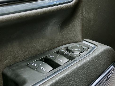 Used 2024 GMC Sierra 2500 Denali w/ Denali Reserve Package image 18