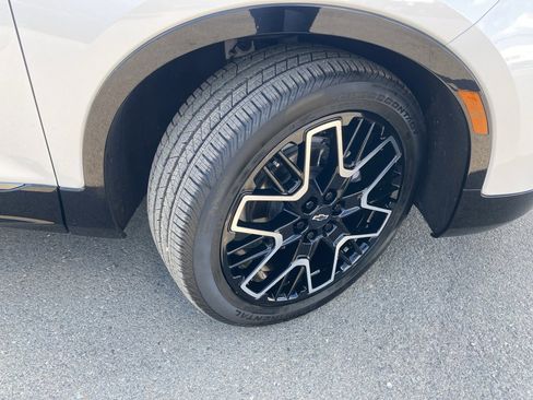 Used 2023 Chevrolet Blazer RS w/ Driver Confidence II Package image 6