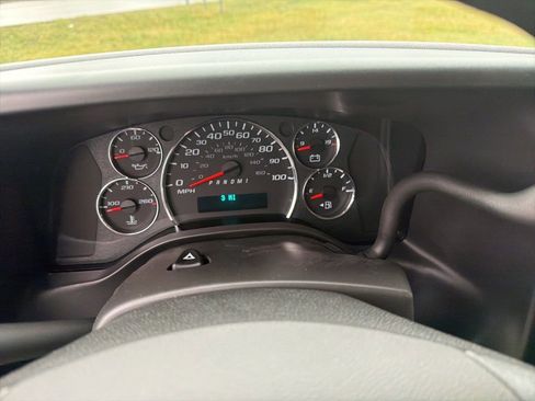 New 2025 Chevrolet Express 3500 w/ Driver Convenience Package image 17
