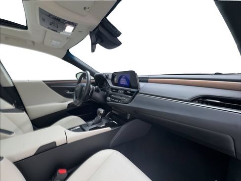 Used 2024 Lexus ES 350 w/ Premium Package FWD image 32