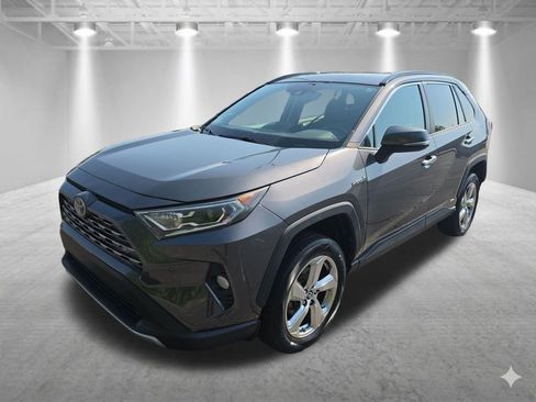 Used 2019 Toyota RAV4 Limited w/ Carpet Mat Package AWD/4WD image 8