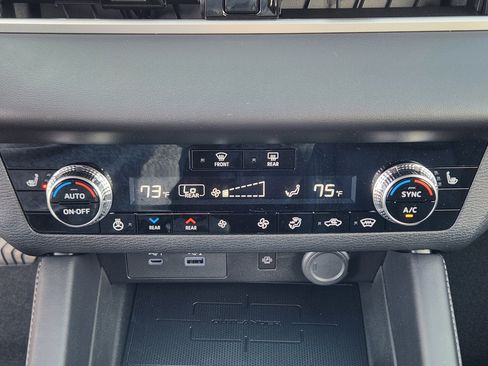 New 2025 Mitsubishi Outlander SEL Black Edition image 16