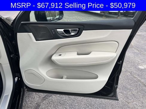 Certified 2025 Volvo XC60 T8 Plus w/ Protection Package Premier image 22