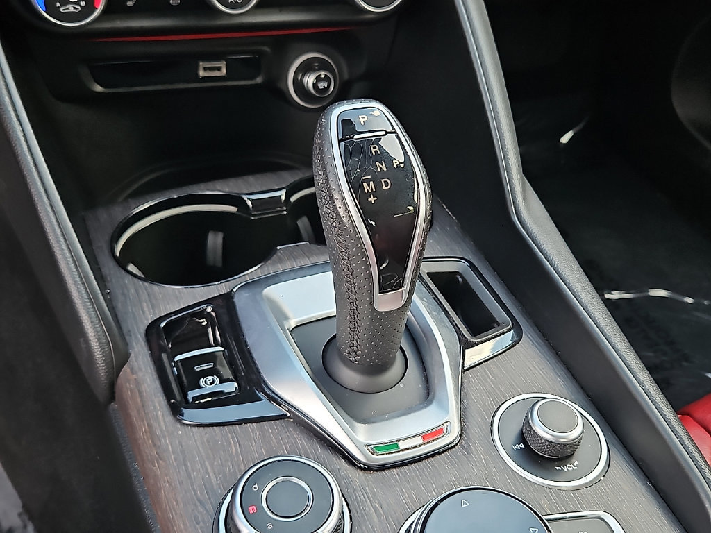 Used 2021 Alfa Romeo Giulia Ti w/ Active Assist 2 Package TI AWD/4WD image 16