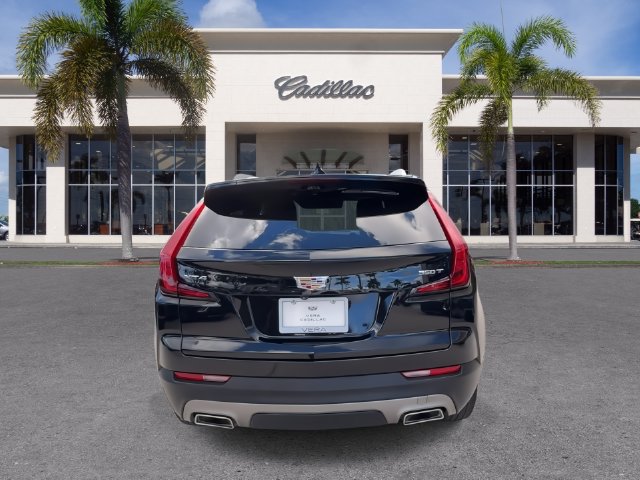 Used 2023 Cadillac XT4 Premium Luxury w/ Technology Package FWD image 12