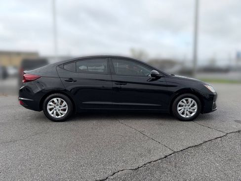 Used 2020 Hyundai Elantra SE w/ Cargo Package (C1) FWD image 11