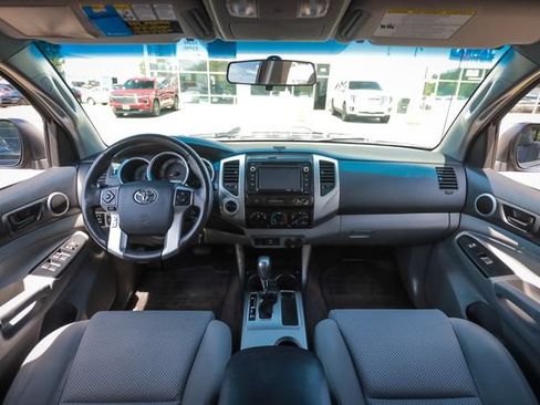 Used 2015 Toyota Tacoma 4x4 Double Cab w/ TRD Sport Package image 31