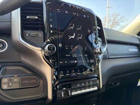 Used 2024 RAM 2500 Laramie image 27