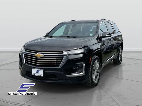 Used 2023 Chevrolet Traverse High Country image 3