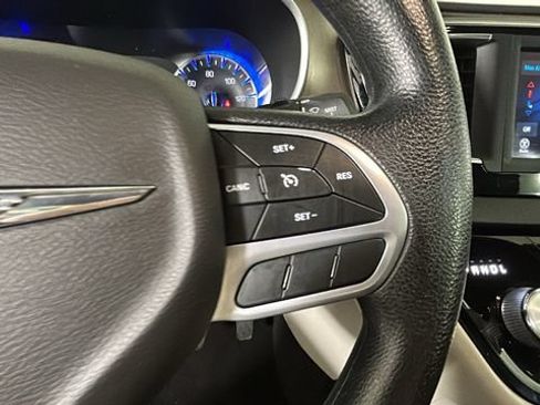Used 2021 Chrysler Voyager Lxi FWD image 16