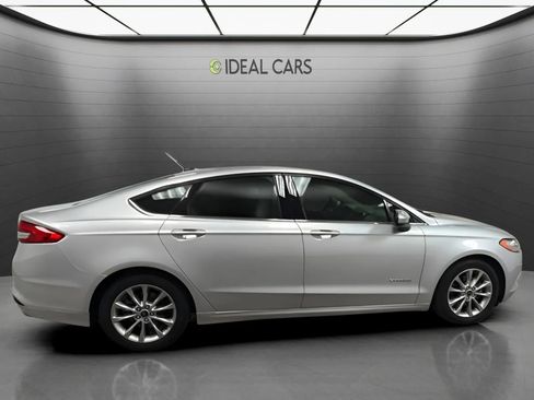Used 2017 Ford Fusion S FWD image 4