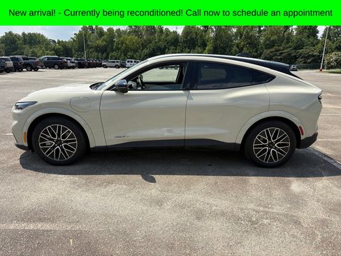 Used 2025 Ford Mustang Mach-E Premium RWD image 6