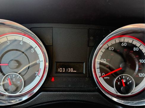 Used 2018 Dodge Grand Caravan SXT FWD image 30