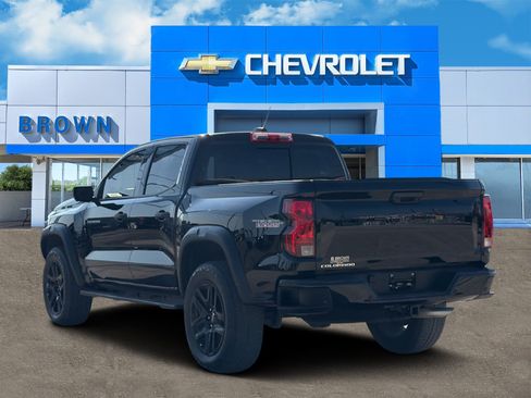 Certified 2023 Chevrolet Colorado Trail Boss w/ Technology Package AWD/4WD image 4